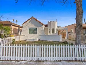 MLS #DW25077261 image #0