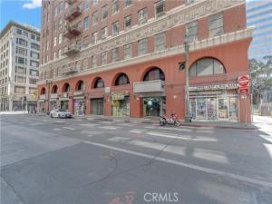 MLS #DW25080326 image #0