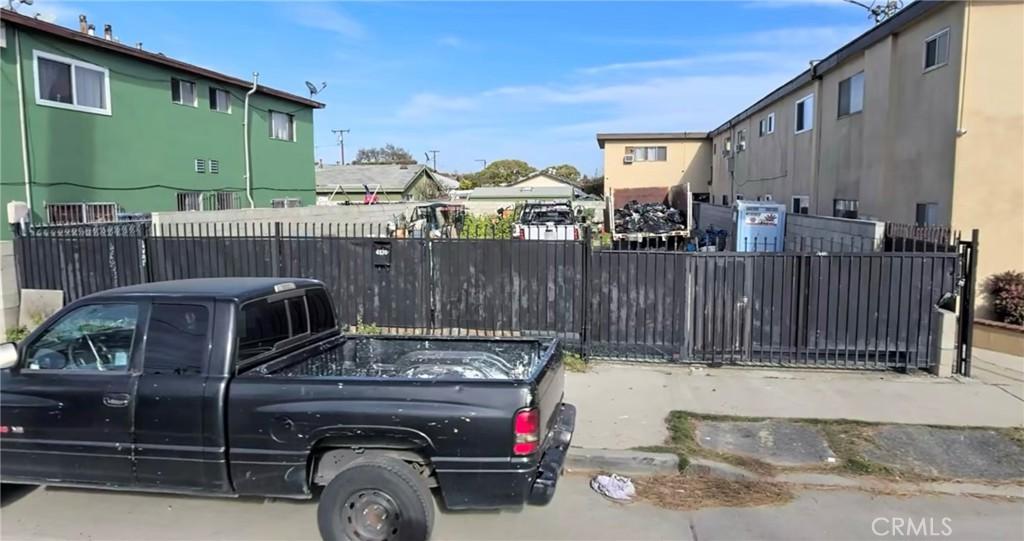 6370 N Paramount BL Long Beach CA 90805 | MLS #DW25087250 33 MLS #DW25087250 image #0