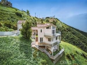 MLS #DW25093746 image #0