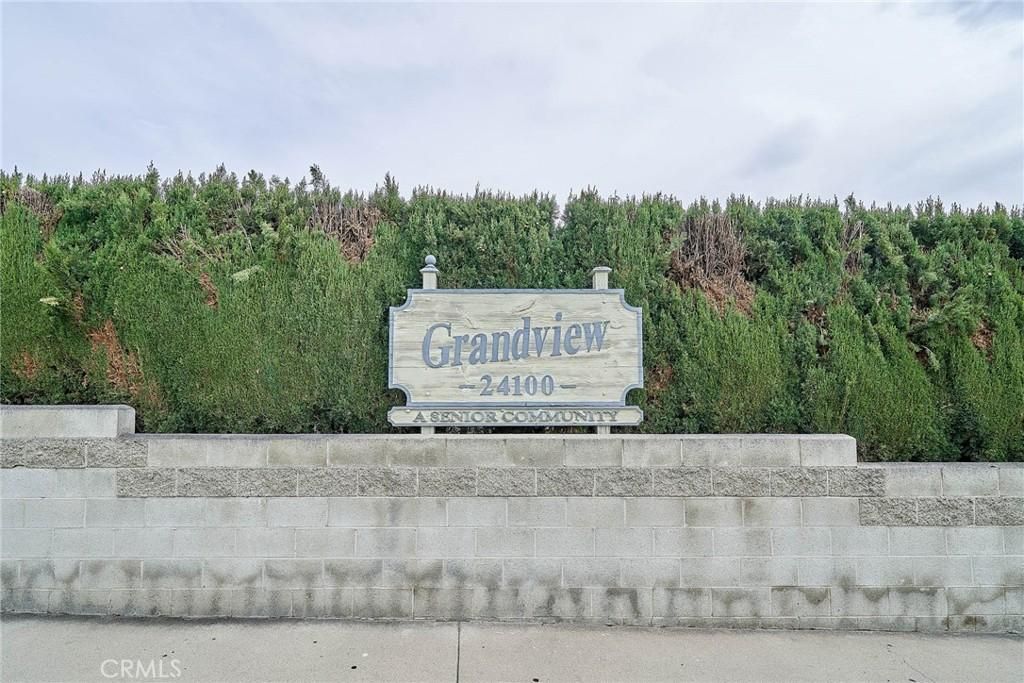 MLS #DW25094345 image #0