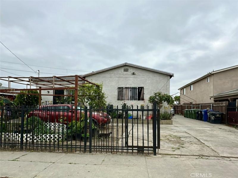 MLS #DW25098597 img 0