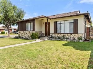 MLS #DW25111487 image #0