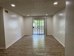 MLS #DW25115140 image #0