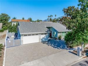 MLS #DW25135726 image #0