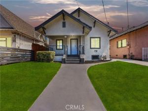 MLS #DW25138339 image #0