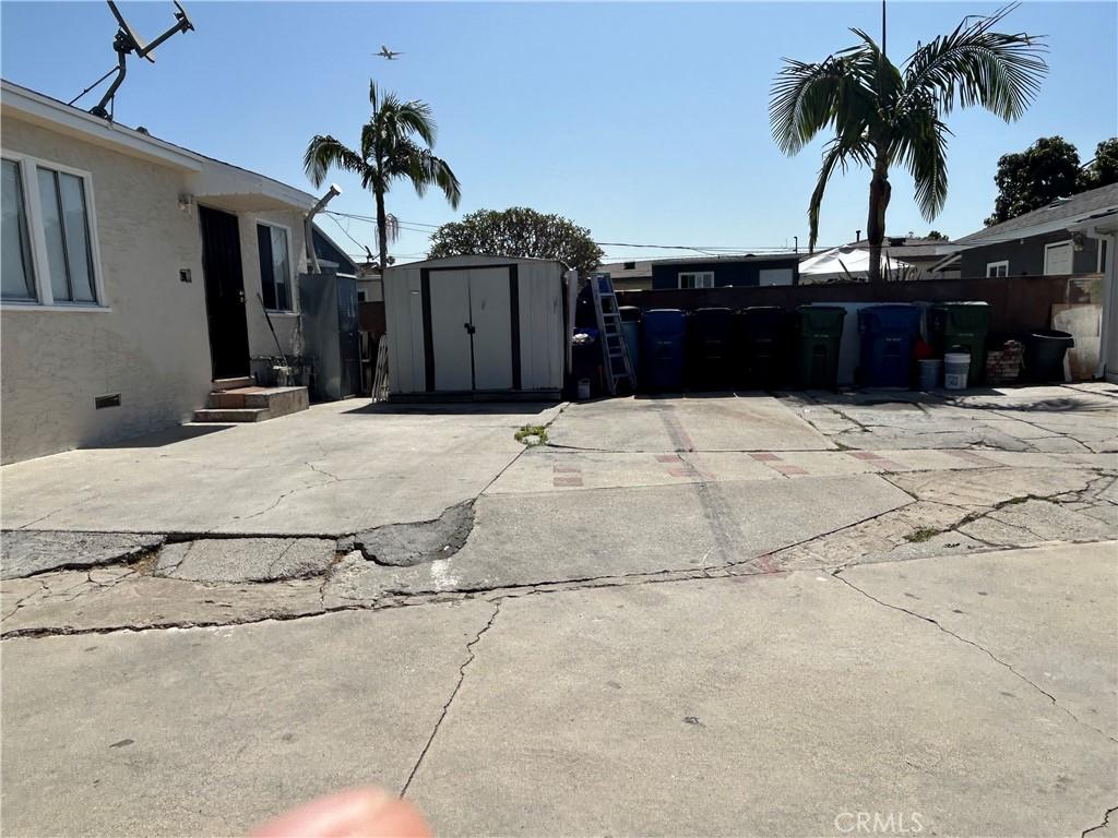 MLS #DW25139063 img 0