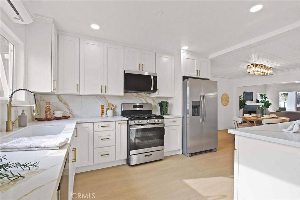 MLS #DW25165726 img 0