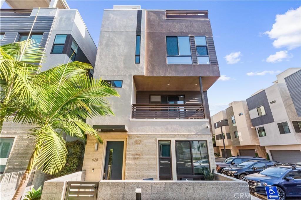 MLS #DW25174146 image #0