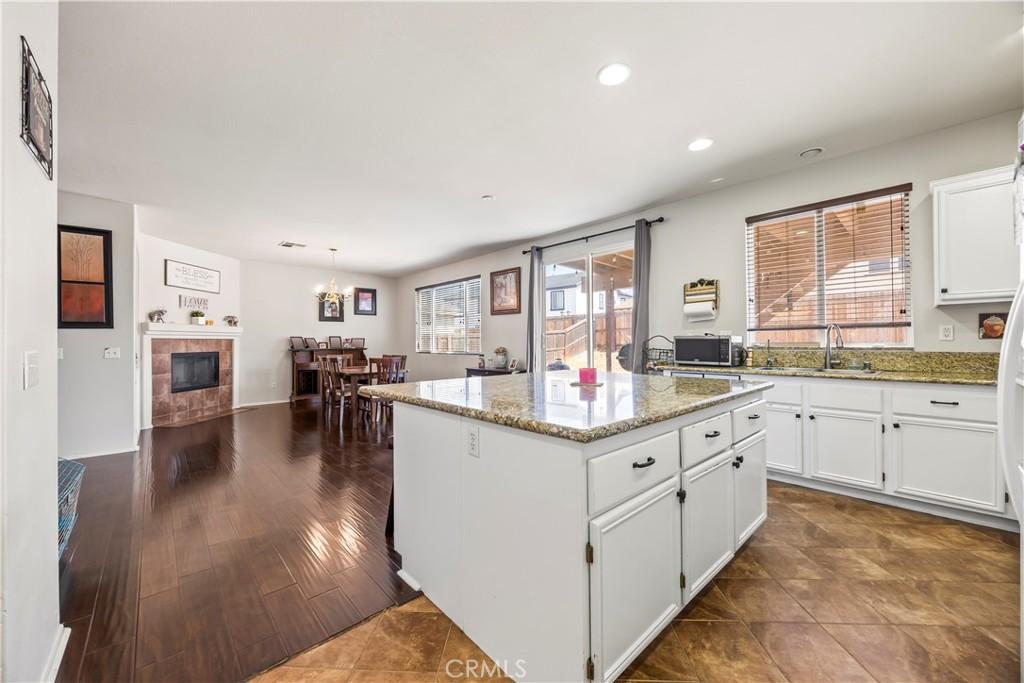 MLS #DW25174574 image #0