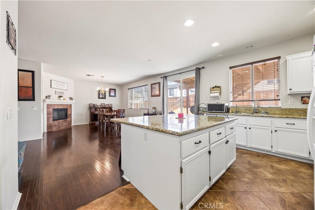 MLS #DW25174574 image #0