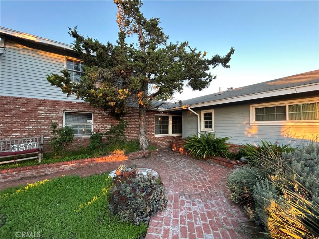 MLS #DW25176729 image #0