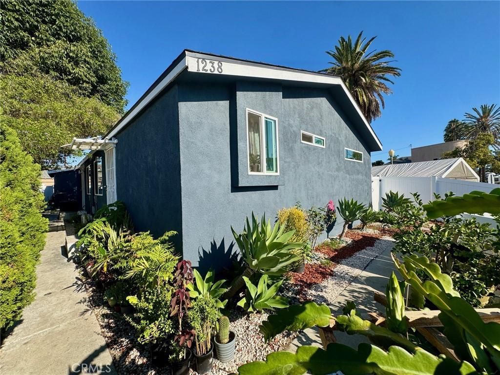 MLS #DW25177849 image #0