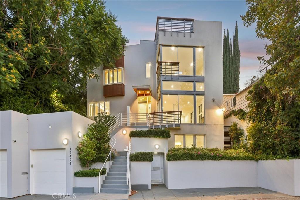 MLS #DW25187748 image #0