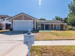 MLS #DW25199035 image #0