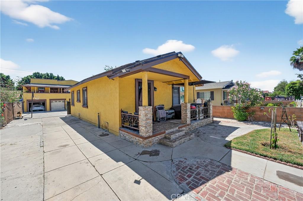 MLS #DW25203484 image #0