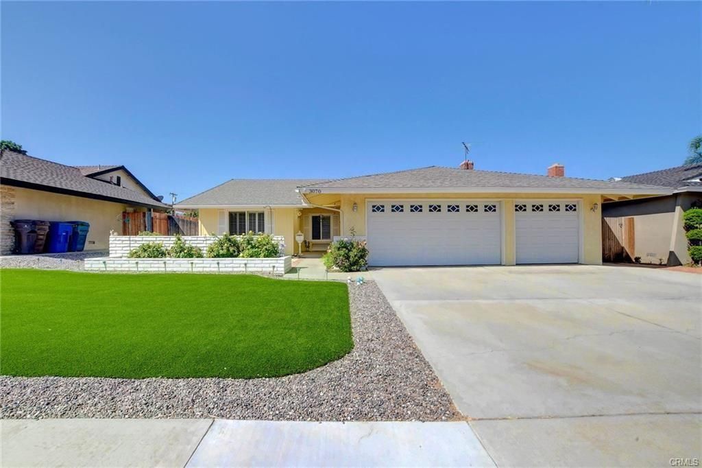 MLS #DW25203689 image #0