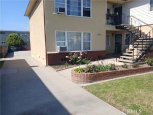 MLS #DW25206617 image #0