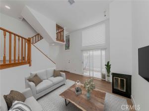 MLS #DW25216704 image #0