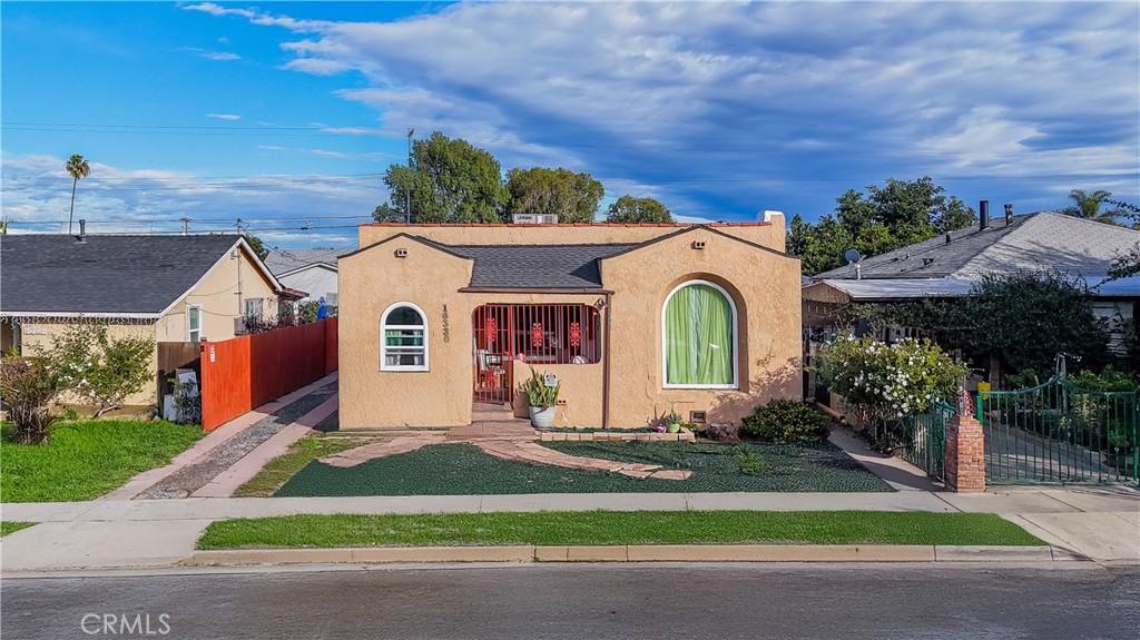 MLS #DW25217350 image #0