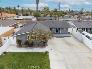 MLS #DW25217682 image #0