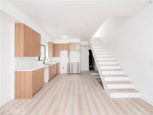 MLS #DW25217709 image #0