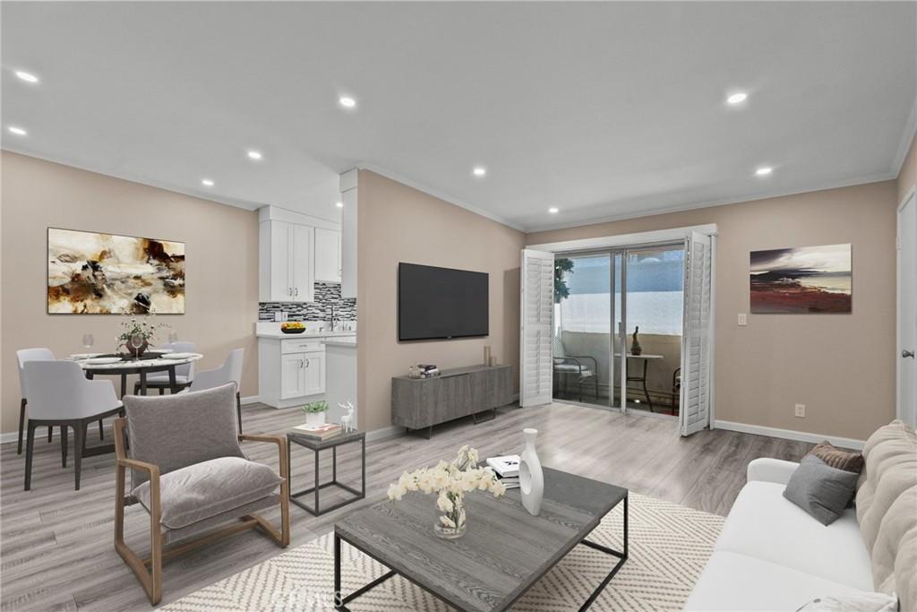 MLS #DW25218379 image #0