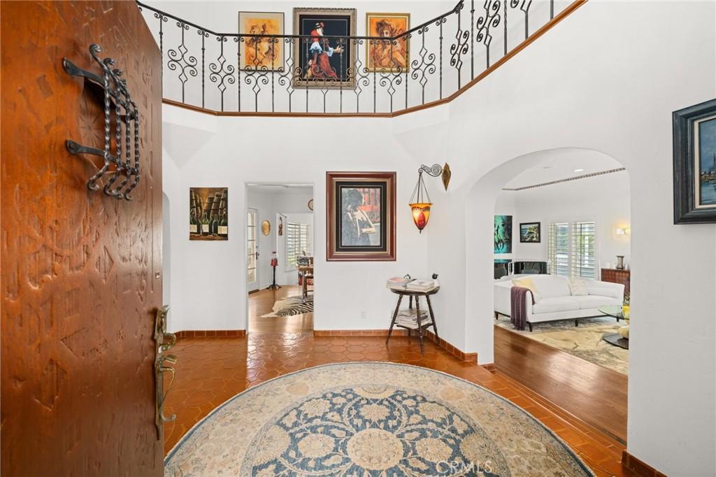 MLS #DW25218948 image #0