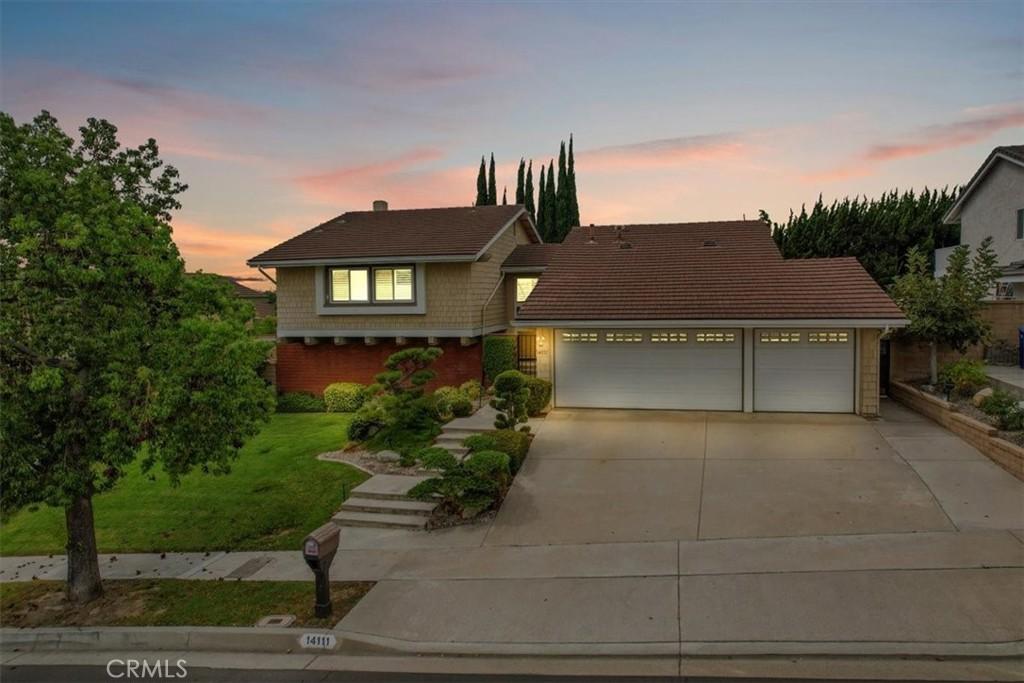 MLS #DW25219826 image #0