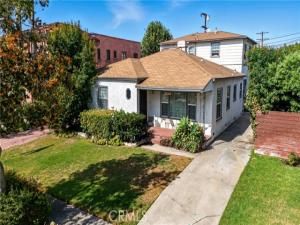 MLS #DW25221600 image #0