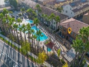 MLS #DW25224283 image #0