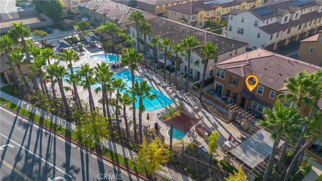 MLS #DW25224283 image #0