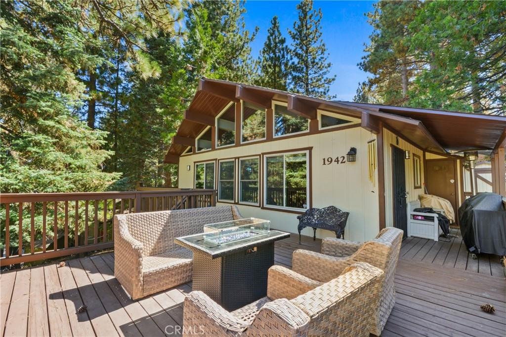 MLS #DW25230676 image #0