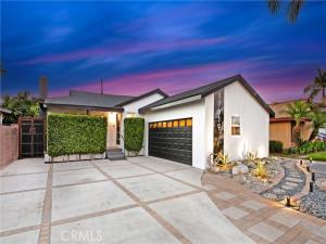 MLS #DW25231743 image #0