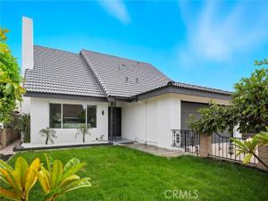 MLS #DW25231975 image #0