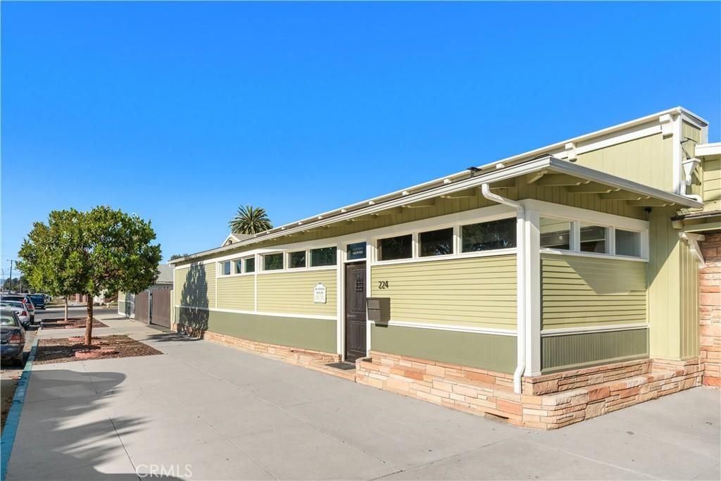 MLS #DW25232746 image #0