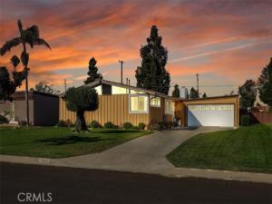 MLS #DW25234279 image #0