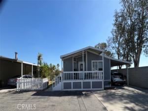 MLS #DW25234394 image #0