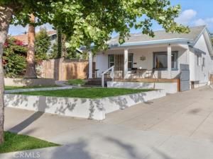 MLS #DW25241764 image #0