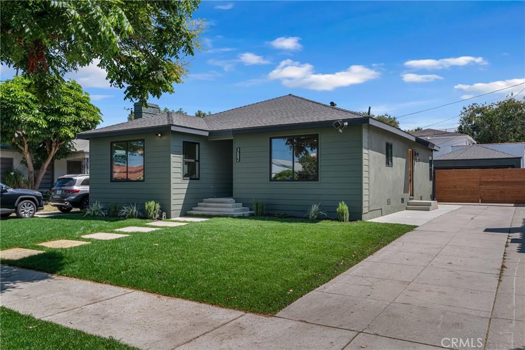 MLS #DW25244158 image #0