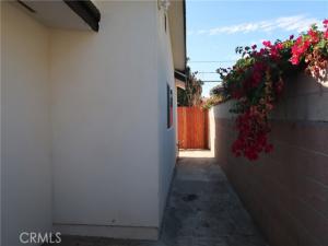 MLS #DW25244389 image #0