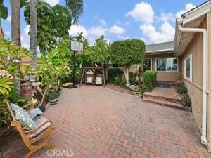 MLS #DW25246430 image #0