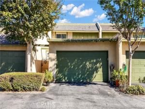 MLS #DW25246591 image #0