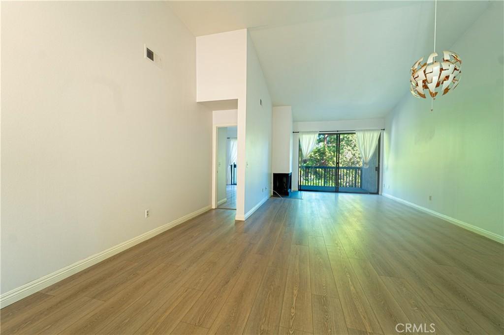 MLS #DW25247254 image #0