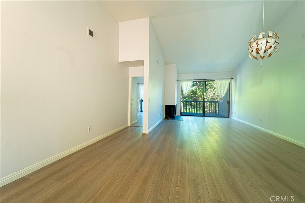 MLS #DW25247254 image #0