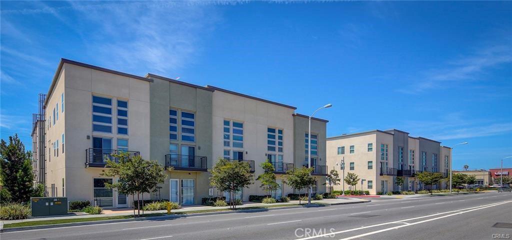 MLS #DW25248271 image #0