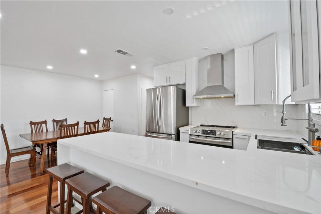 MLS #DW25249700 image #0