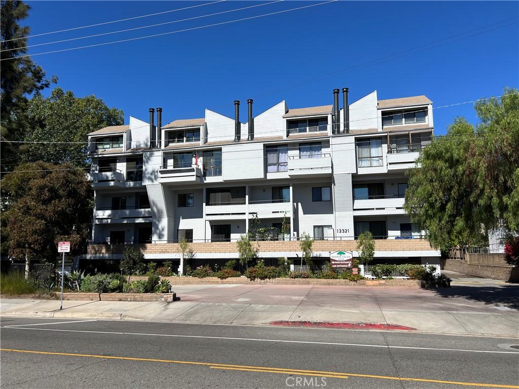 MLS #DW25250621 image #0