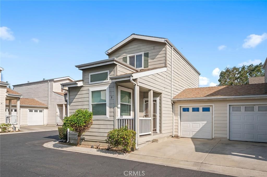 MLS #DW25251144 image #0