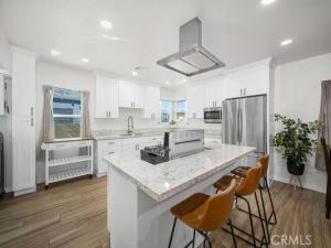 MLS #DW25251568 image #0